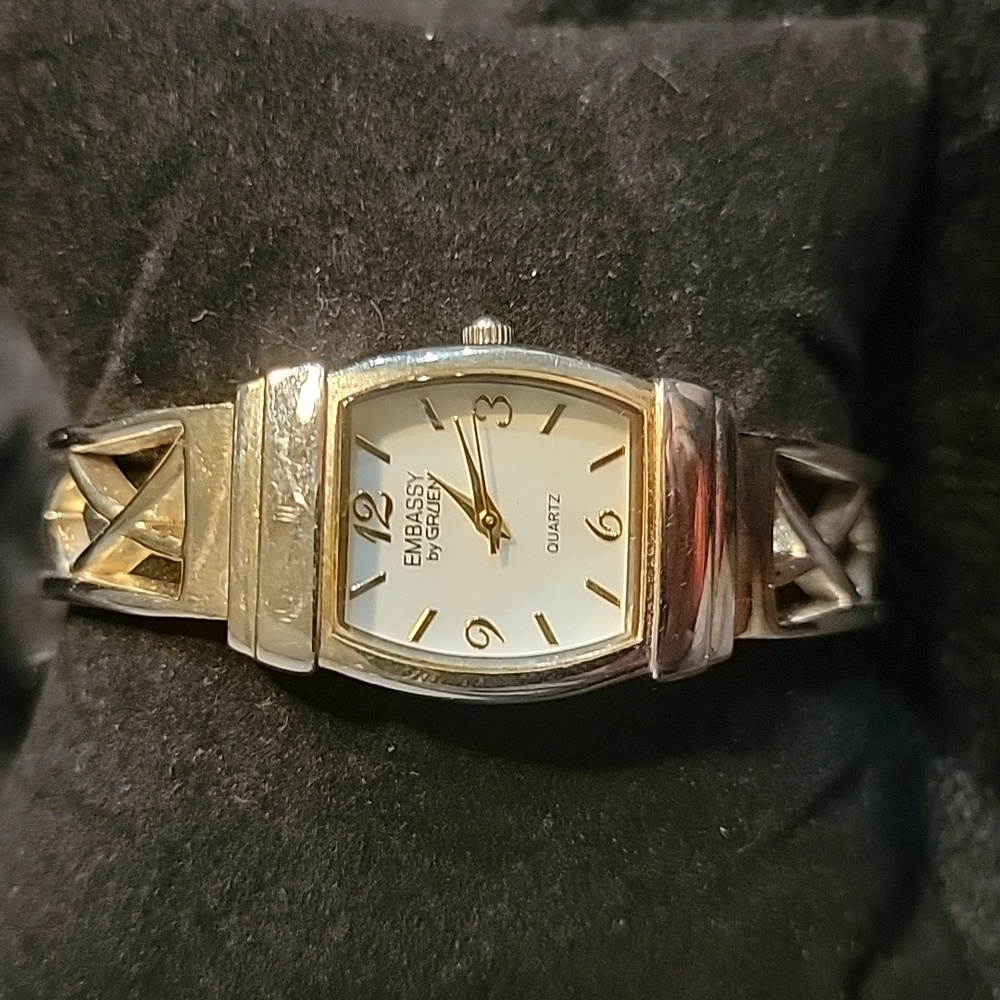 Embassy by gruen watch